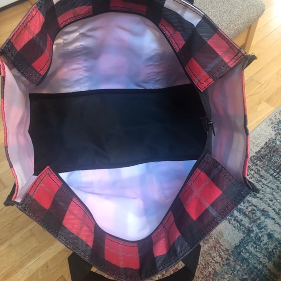 Thirty-One Buffalo Plaid Tote bag/weekender - Picture 6 of 14